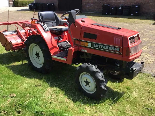 Mitsubishi mt14 minitractor - afbeelding 18 van  21