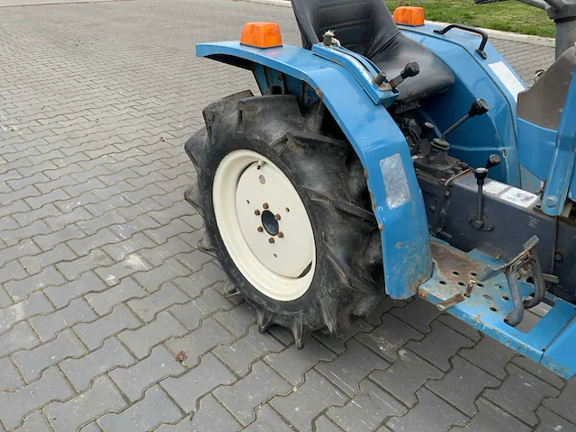 Mitsubishi mt1601d compacttractor - afbeelding 18 van  18