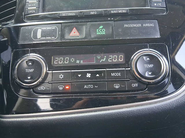 Mitsubishi outlander 2.0 business edition car 2015 | 6-zst-57 - afbeelding 23 van  29