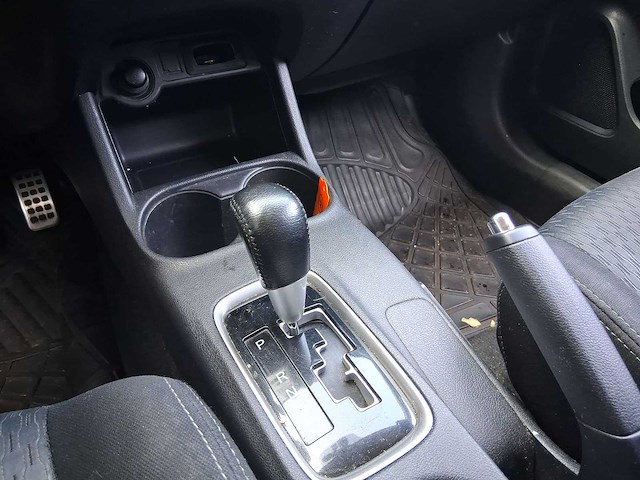 Mitsubishi outlander 2.0 business edition car 2015 | 6-zst-57 - afbeelding 25 van  29