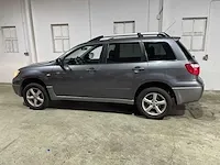 Mitsubishi outlander 2.0 invite+, 42-tj-jv - afbeelding 2 van  16