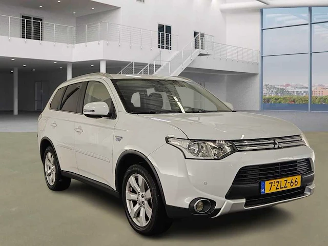 Mitsubishi outlander 2.0 phev be x-line , 7-zlz-66 - afbeelding 12 van  22