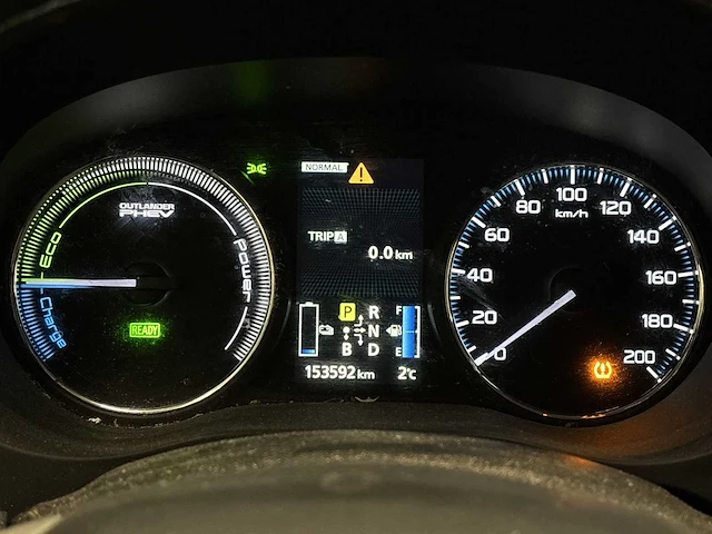 Mitsubishi outlander 2.0 phev business edition - 2014 | 8-xld-54 - afbeelding 3 van  25