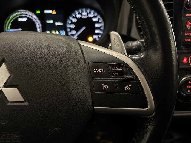 Mitsubishi outlander 2.0 phev business edition - 2014 | 8-xld-54 - afbeelding 7 van  25