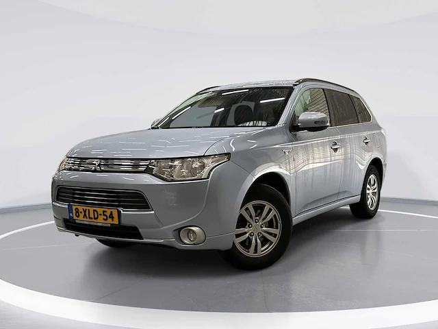 Mitsubishi outlander 2.0 phev business edition - 2014 | 8-xld-54 - afbeelding 1 van  25