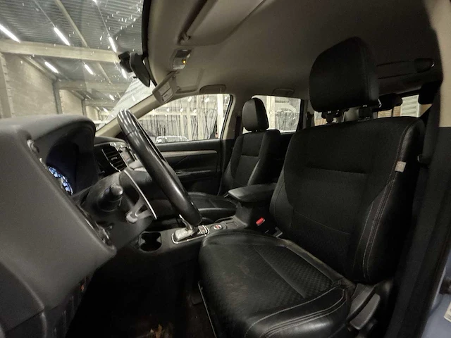 Mitsubishi outlander 2.0 phev business edition - 2014 | 8-xld-54 - afbeelding 25 van  25