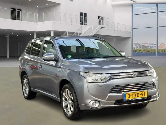 Mitsubishi outlander 2.0 phev executive edition 2014 | 3-txd-91 - afbeelding 12 van  24