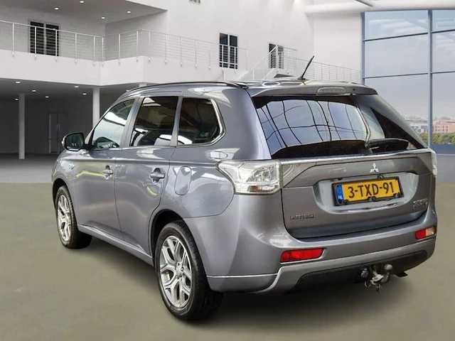 Mitsubishi outlander 2.0 phev executive edition 2014 | 3-txd-91 - afbeelding 19 van  24