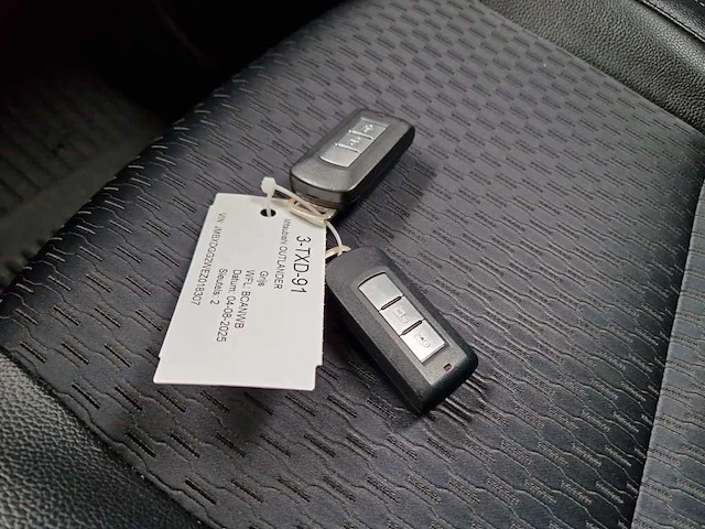 Mitsubishi outlander 2.0 phev executive edition 2014 | 3-txd-91 - afbeelding 24 van  24