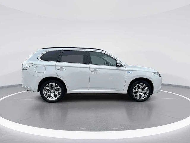 Mitsubishi outlander 2.0 phev executive edition 2014 | 7-xtb-91 - afbeelding 7 van  25