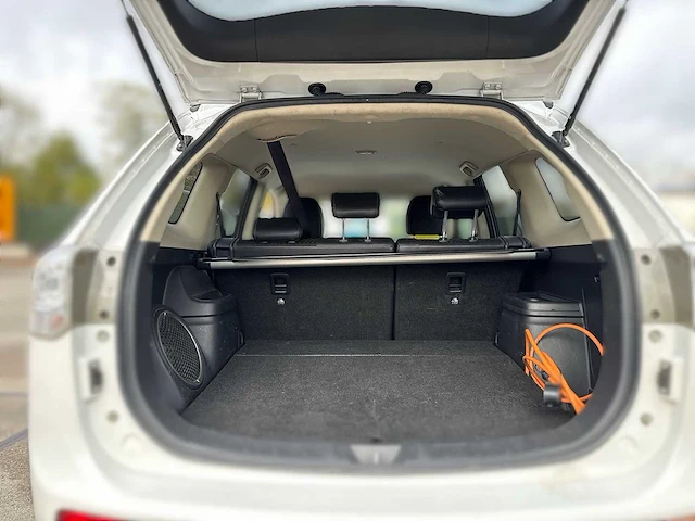 Mitsubishi outlander 2.0 phev executive edition 2014 | 7-xtb-91 - afbeelding 15 van  25