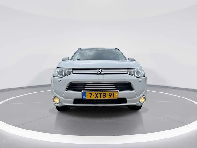 Mitsubishi outlander 2.0 phev executive edition 2014 | 7-xtb-91 - afbeelding 19 van  25