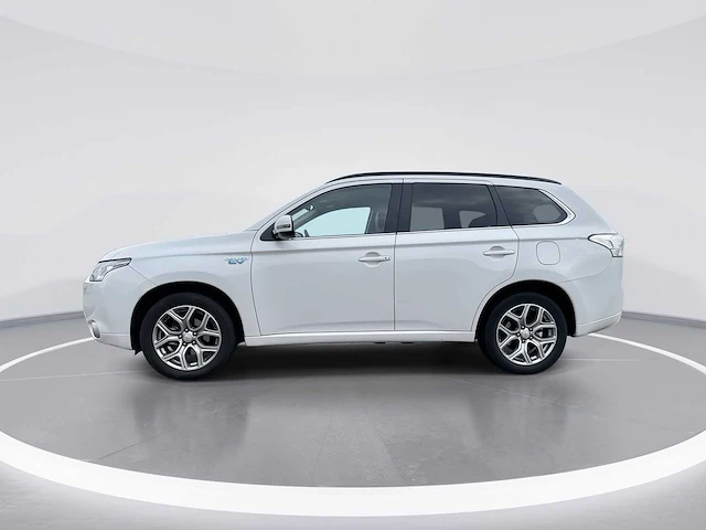 Mitsubishi outlander 2.0 phev executive edition 2014 | 7-xtb-91 - afbeelding 23 van  25