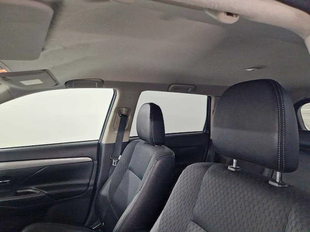 Mitsubishi outlander 2.0 phev executive edition 2015 | hl-557-f - afbeelding 10 van  26