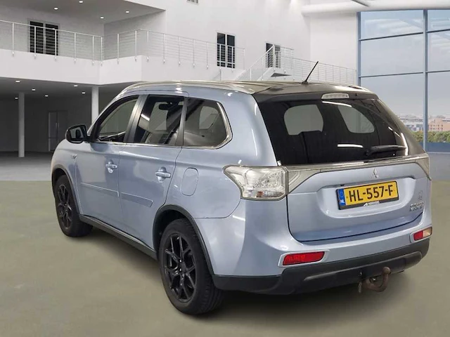 Mitsubishi outlander 2.0 phev executive edition 2015 | hl-557-f - afbeelding 21 van  26
