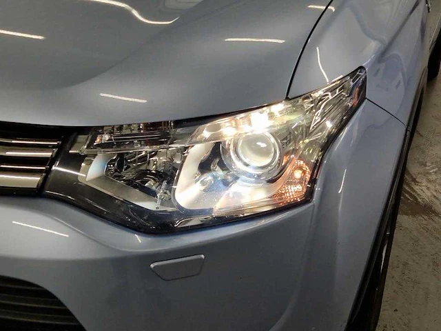 Mitsubishi outlander 2.0 phev executive edition 2015 | hl-557-f - afbeelding 23 van  26