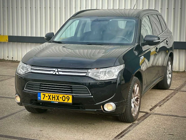 Mitsubishi outlander 2.0 phev executive edition automaat, 7-xhx-09 - afbeelding 1 van  14