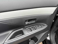 Mitsubishi outlander 2.0 phev instyle+ , 2-sxp-81 - afbeelding 2 van  25