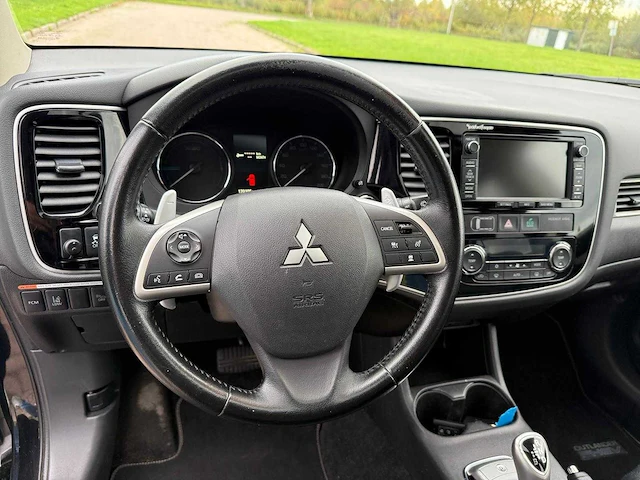 Mitsubishi outlander 2.0 phev instyle+ , 2-sxp-81 - afbeelding 23 van  25
