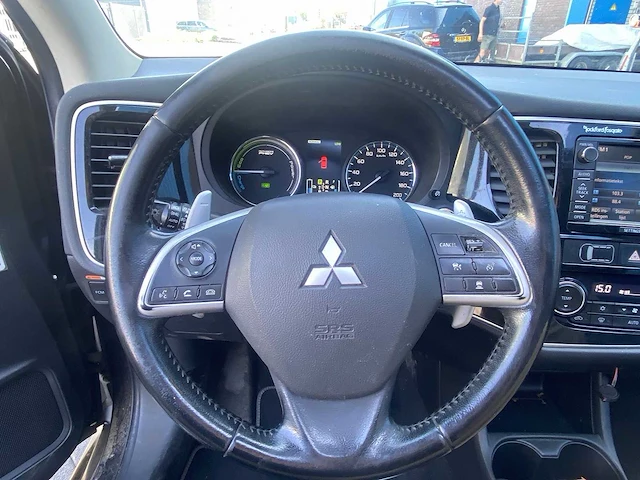 Mitsubishi outlander 2.0 phev instyle+ 2013 | 1-svb-73 - afbeelding 9 van  33