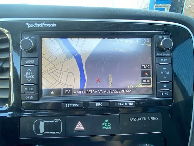 Mitsubishi outlander 2.0 phev instyle+ 2013 | 1-svb-73 - afbeelding 16 van  33