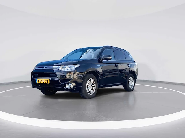 Mitsubishi outlander 2.0 phev instyle+ 2013 | 1-svb-73 - afbeelding 29 van  33