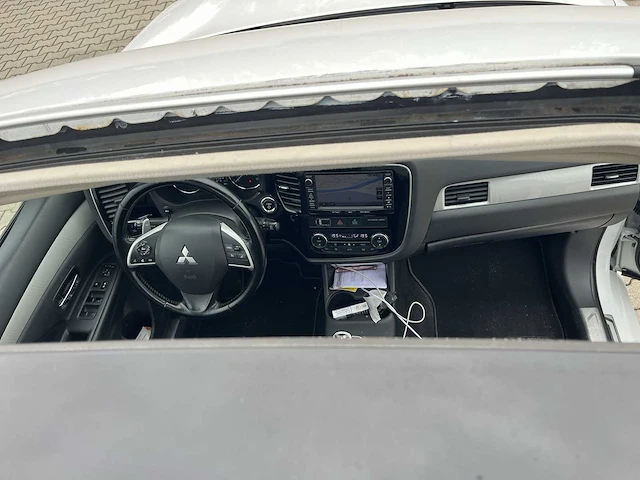 Mitsubishi outlander 2.0 phev instyle 2013 | 4-sxz-57 i - afbeelding 22 van  33