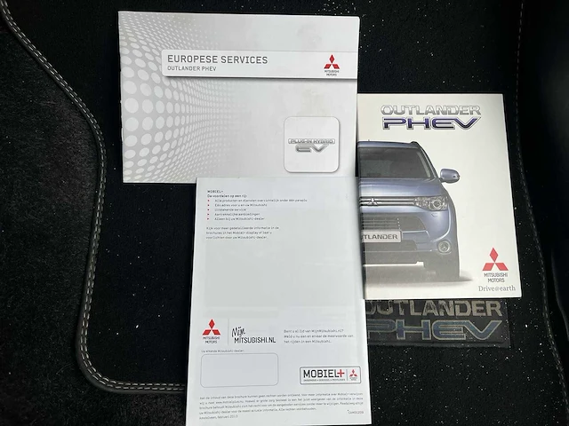 Mitsubishi outlander 2.0 phev instyle 2013 | 4-sxz-57 i - afbeelding 24 van  33