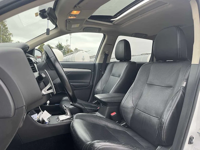 Mitsubishi outlander 2.0 phev instyle 2013 | 4-sxz-57 i - afbeelding 28 van  33