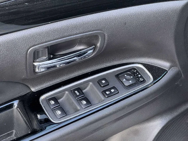 Mitsubishi outlander 2.0 phev instyle 2015 | hs-285-v - afbeelding 5 van  29