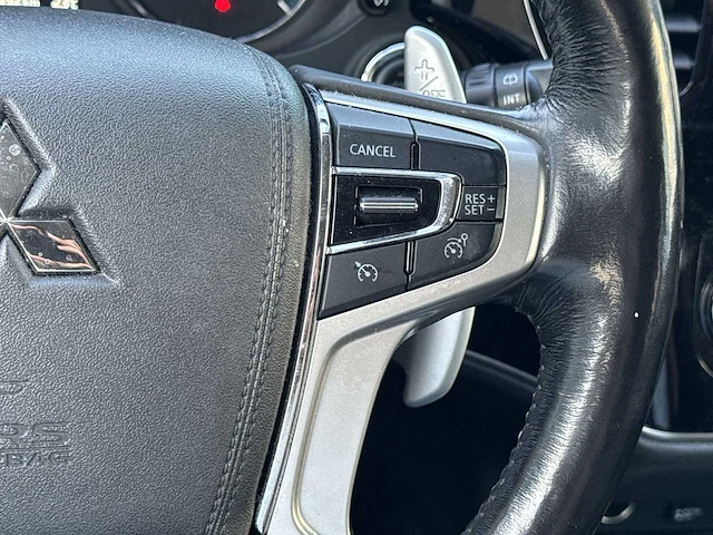 Mitsubishi outlander 2.0 phev instyle 2015 | hs-285-v - afbeelding 9 van  29