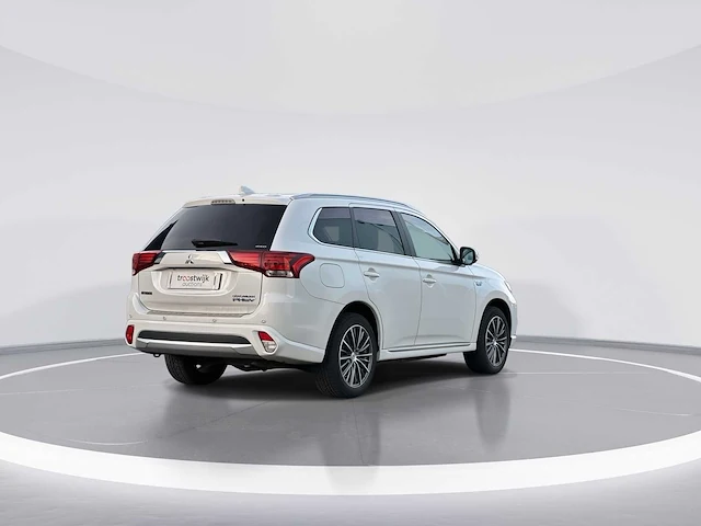 Mitsubishi outlander 2.0 phev instyle 2015 | hs-285-v - afbeelding 28 van  29