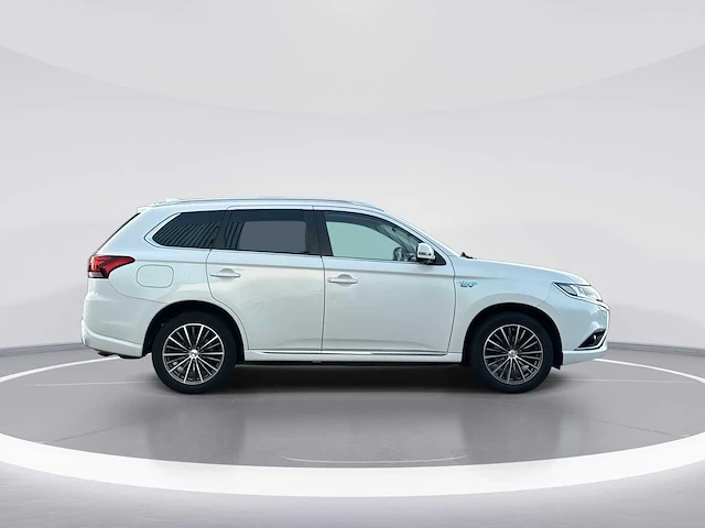 Mitsubishi outlander 2.0 phev instyle 2015 | hs-285-v - afbeelding 29 van  29