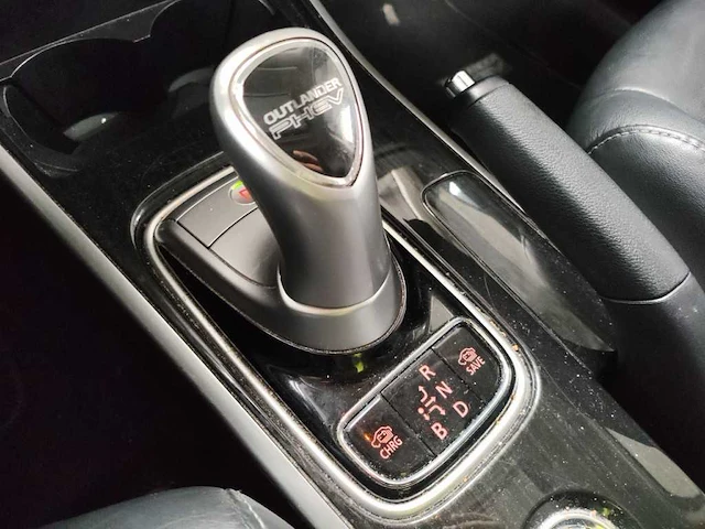 Mitsubishi outlander 2.0 phev instyle+ 2016 | kg-069-s - afbeelding 2 van  34