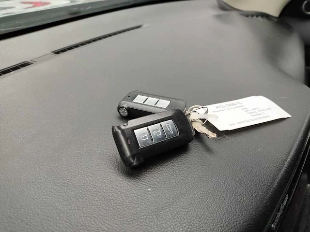 Mitsubishi outlander 2.0 phev instyle+ 2016 | kg-069-s - afbeelding 34 van  34