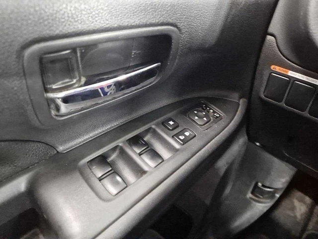 Mitsubishi outlander 2.0 phev instyle , 3-szk-11 - afbeelding 7 van  23