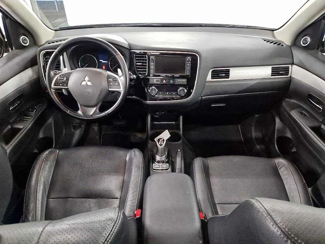 Mitsubishi outlander 2.0 phev instyle , 3-szk-11 - afbeelding 8 van  23