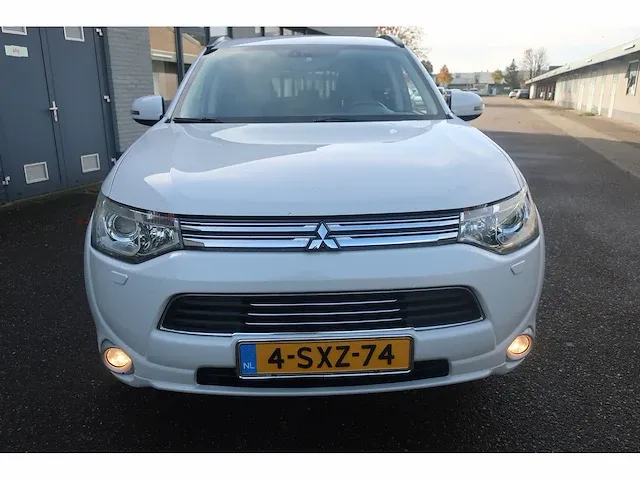 Mitsubishi outlander 2.0 phev instyle, 4-sxz-74 - afbeelding 7 van  15