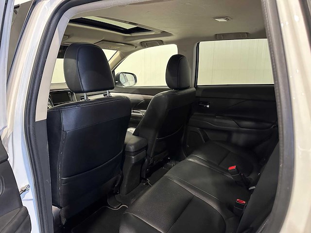 Mitsubishi outlander 2.0 phev instyle+ 8-stp-20 - afbeelding 2 van  24