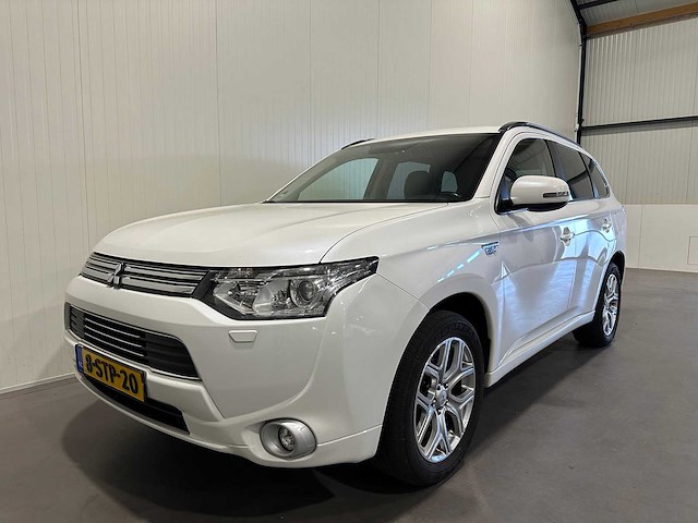 Mitsubishi outlander 2.0 phev instyle+ 8-stp-20 - afbeelding 1 van  24