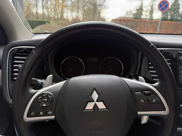 Mitsubishi outlander 2.0 phev instyle automaat, 2-slh-37 - afbeelding 2 van  21