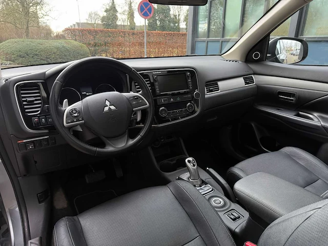 Mitsubishi outlander 2.0 phev instyle automaat, 2-slh-37 - afbeelding 18 van  21