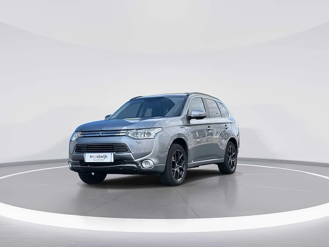 Mitsubishi outlander 2.0 phev instyle car 2013 | 4-sps-56 - afbeelding 30 van  35