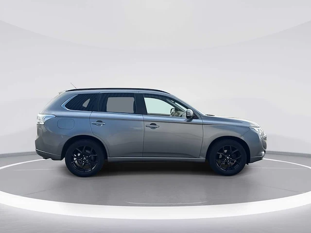 Mitsubishi outlander 2.0 phev instyle car 2013 | 4-sps-56 - afbeelding 35 van  35