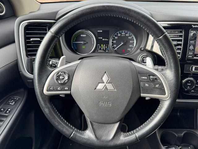 Mitsubishi outlander 2.0 phev intense + 3-tjh-83 - afbeelding 11 van  23