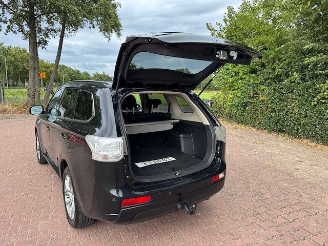 Mitsubishi outlander 2.0 phev intense + 3-tjh-83 - afbeelding 16 van  23