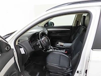Mitsubishi outlander 2.0 phev intense + automaat, 3-svs-60 - afbeelding 8 van  12