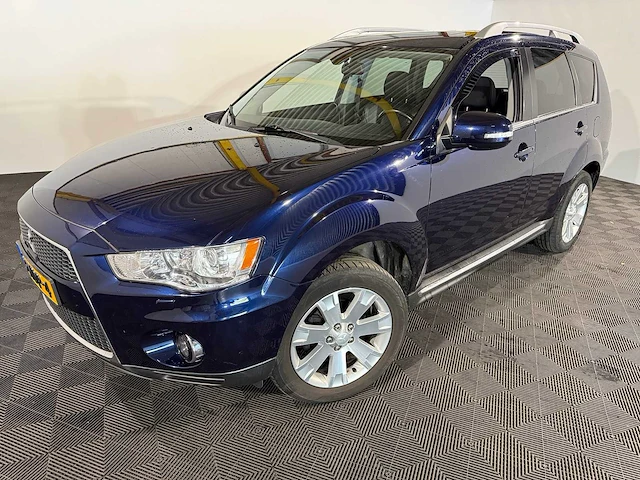 Mitsubishi outlander 2.4 instyle, 18-ndp-4 - afbeelding 1 van  17