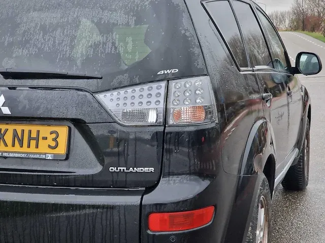 Mitsubishi outlander 2.4 intense+ special edition | 85-knh-3 - afbeelding 10 van  18
