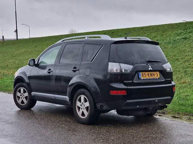 Mitsubishi outlander 2.4 intense+ special edition | 85-knh-3 - afbeelding 12 van  18